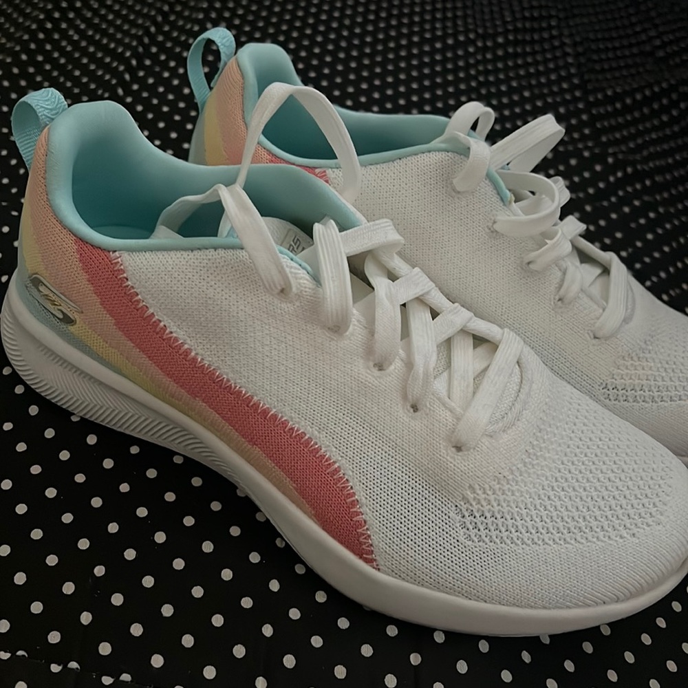 Sketchers Shoes